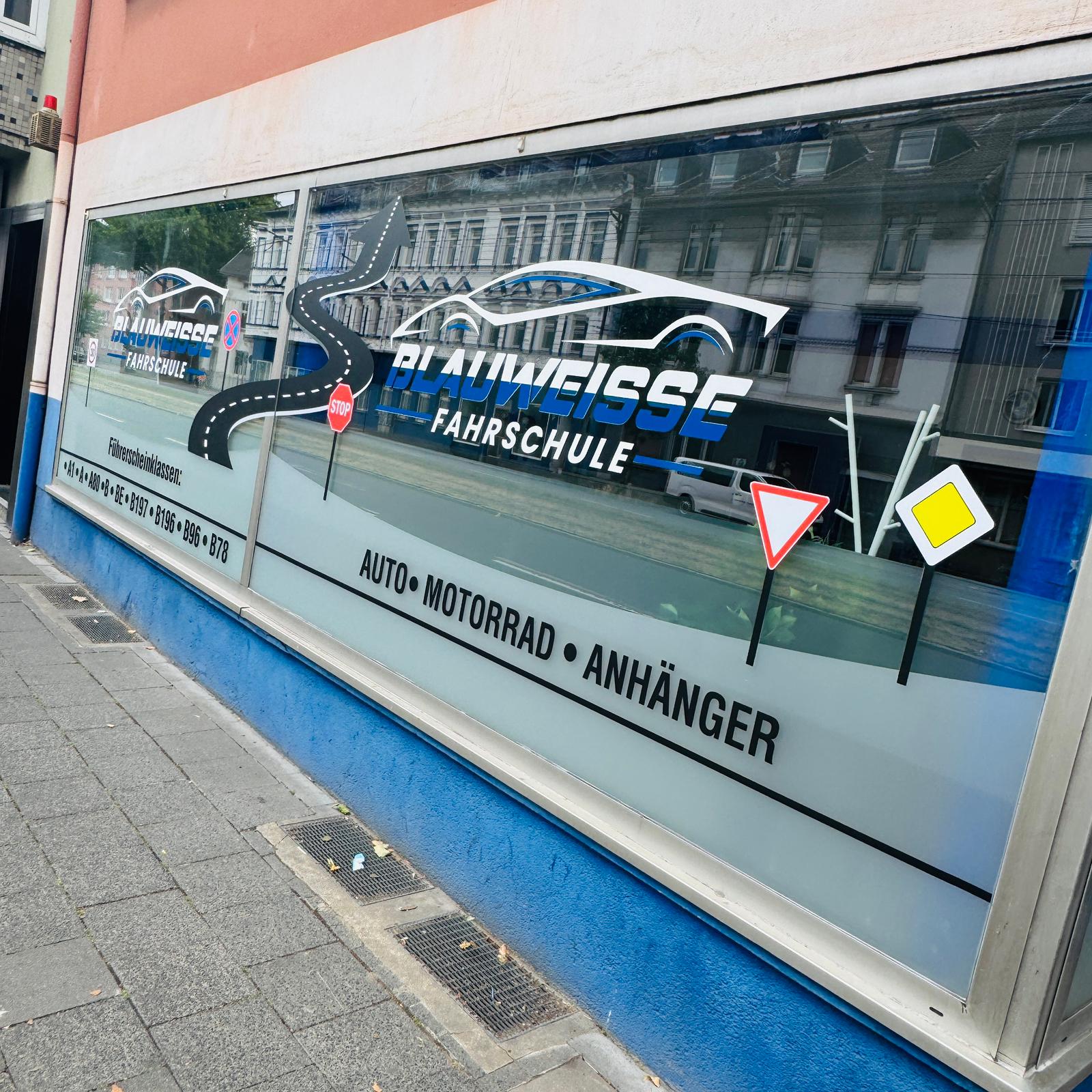 Blau Weisse Fahrschule